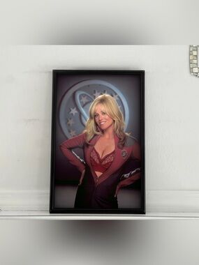 Galaxy Quest Gwen DeMarco Sigourney Weaver Poster